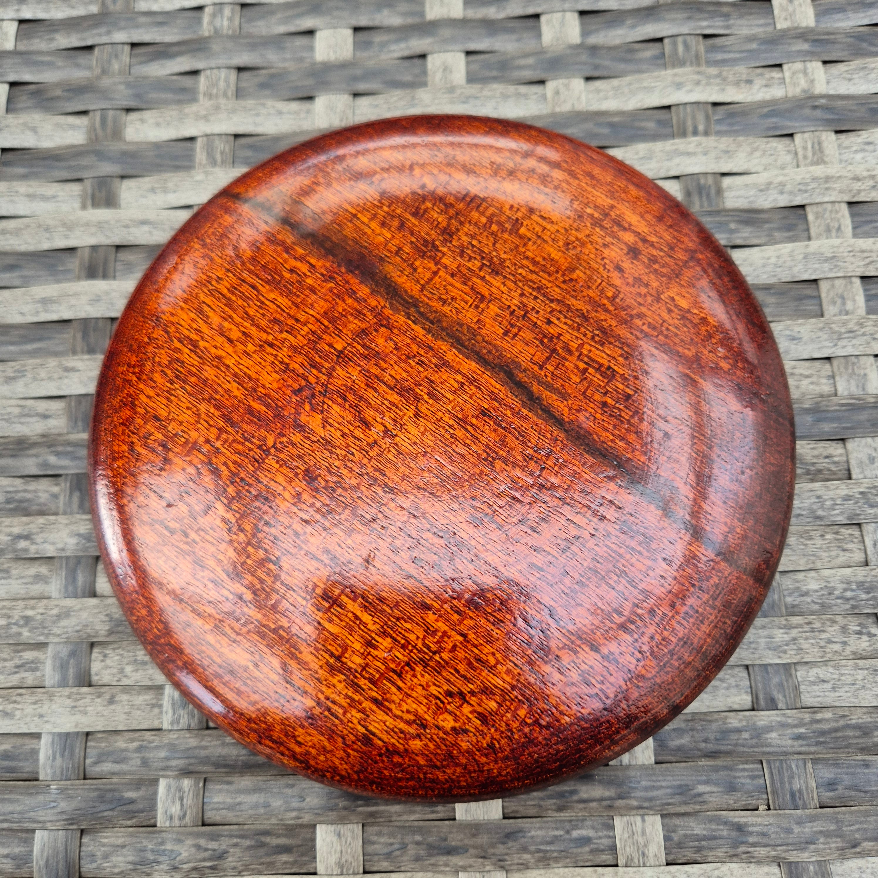 5 x Wooden plates